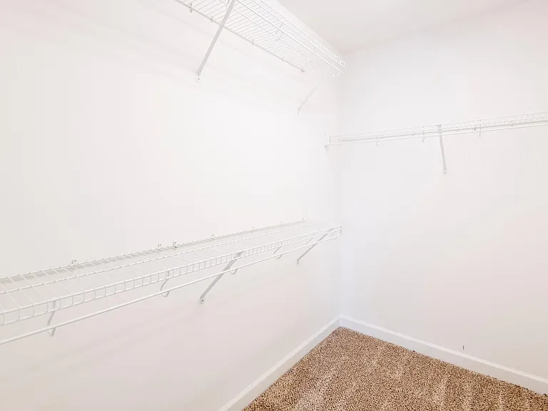 1103 Willowgrass Ln — Photo 10