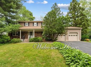 2 Scott Dr, East Brunswick, NJ 08816