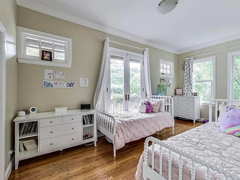 480 Arlington Ave — Photo 43