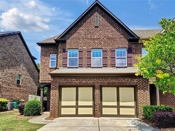 2121 Greencrest Cir