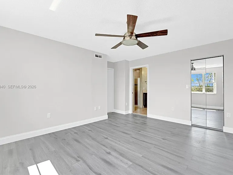 10065 NW 54th Ter — Photo 22