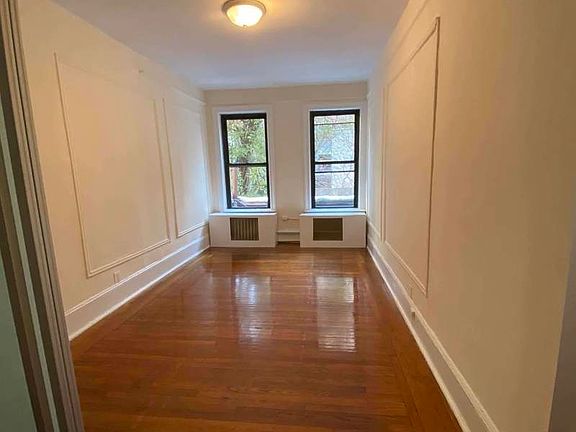 2nd image of 791 Lexington Ave APT 2R
