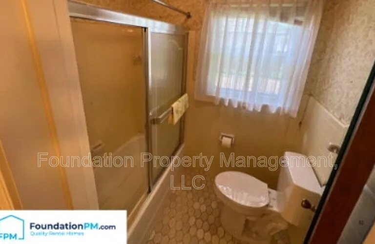 2608 Abercorn Cv — Photo 17