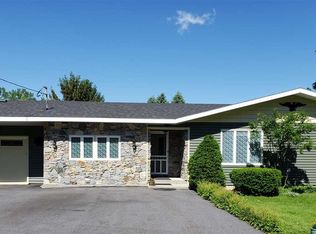 351 South St, Hoosick Falls, NY 12090