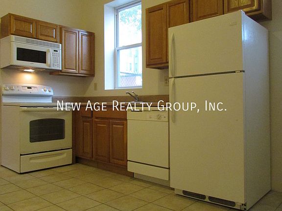 2nd image of 442 N 32nd St #1