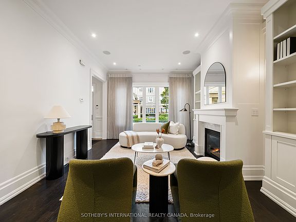 4th image of 49 York Mills Rd #Townhouse 513