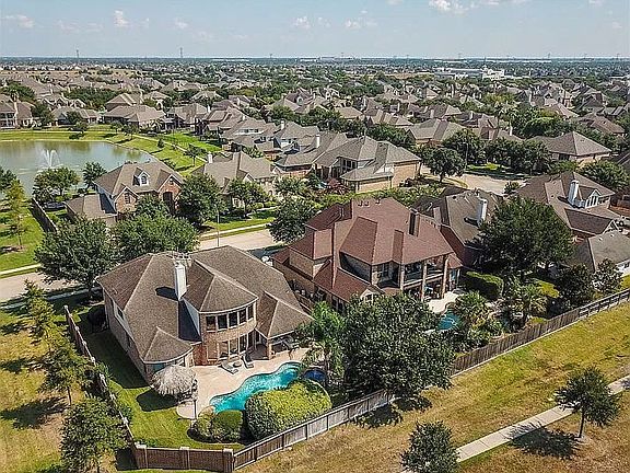4th image of 17415 Shoal Lake Ln