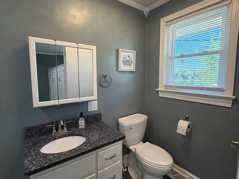 1900 Westover Dr — Photo 6
