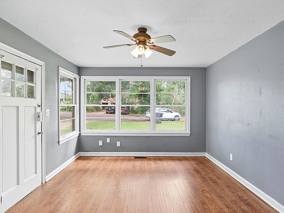 4th image of 1415 Stevenson Dr