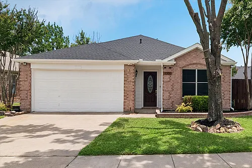 3300 Creekwood Dr Photo 1