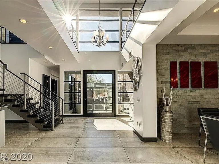 54 Coralwood Dr — Photo 3