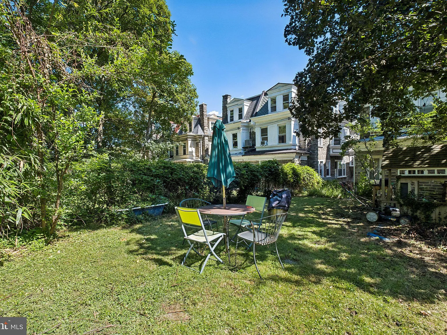 5 bed, 2.5 bath, 2730 sqft, $3,500 — Photo 4