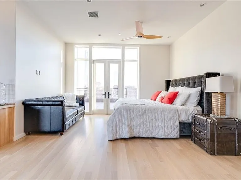701 N Hudson Ave #500 — Photo 22