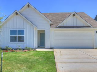 909 Alma, Seguin, TX 78155