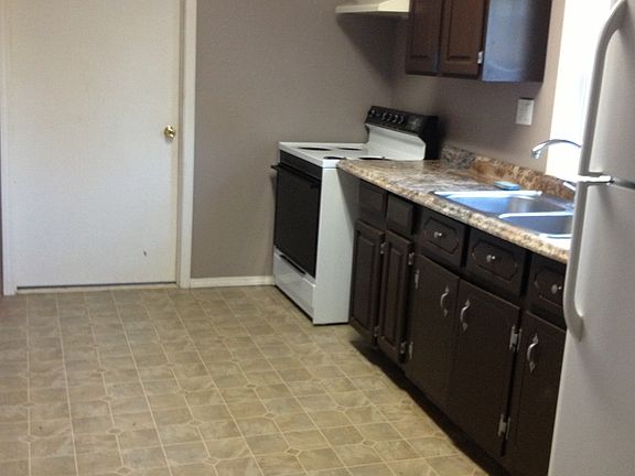 5th image of 4213 SE 25th St