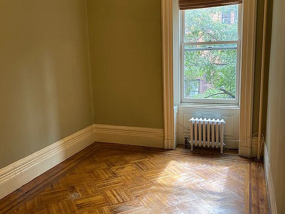 4th image of 45 W 73rd St APT 3-F