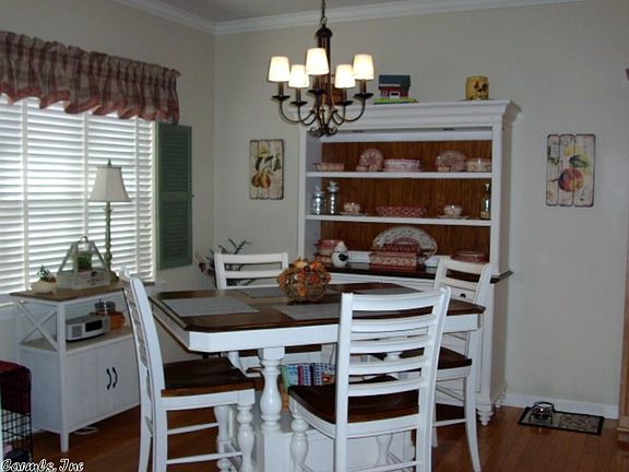 4th image of 2317 Saxony Blvd