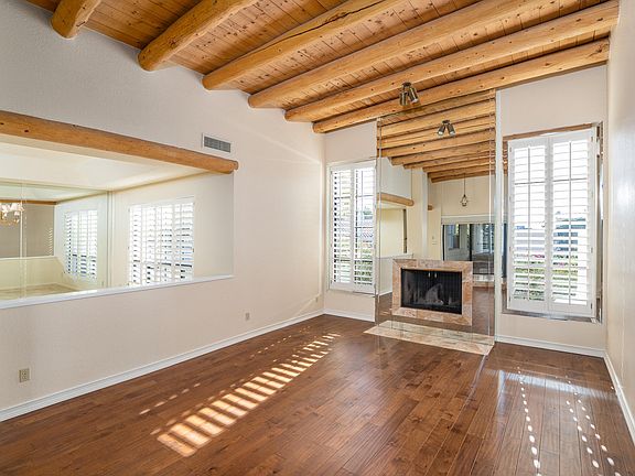4th image of 3126 E Claremont Ave