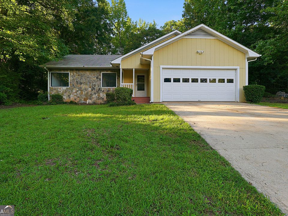 1st image of 140 Forrest Brook Dr