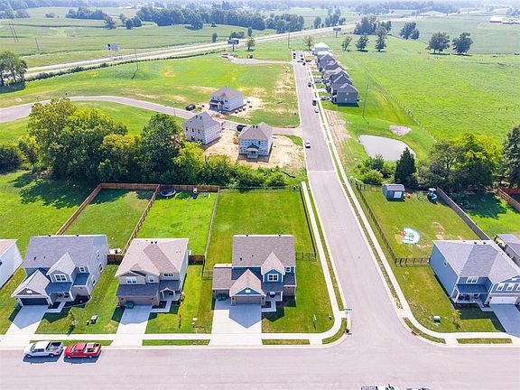 4th image of 2092 Pebble Wood Dr