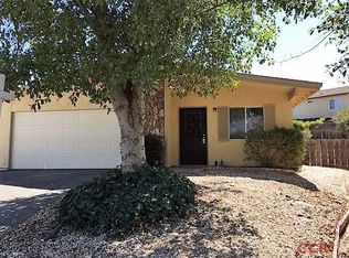 952 Queenanne Rd, Paso Robles, CA 93446