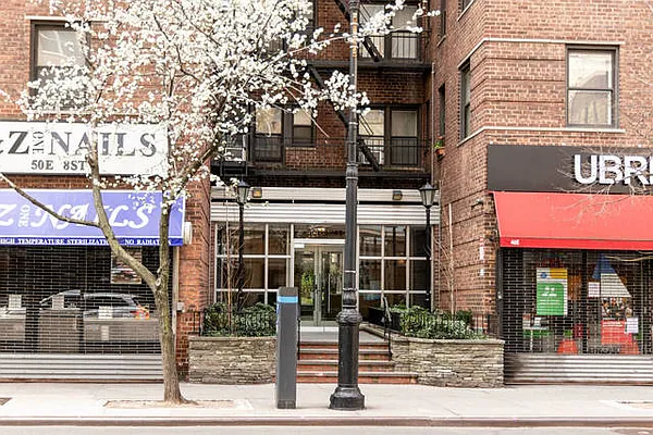 Sold by Compass | media 6
