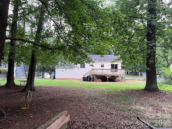 4th image of 9108 Touchstone Ln