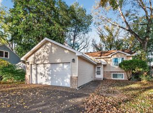 338 8th St SW, Forest Lake, MN 55025