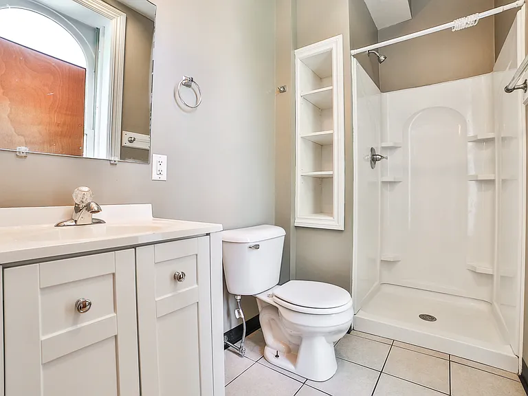 176 North St #6 — Photo 7
