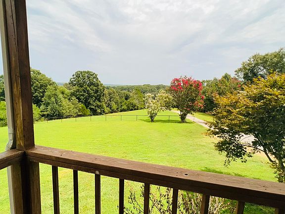 2nd image of 1635 Punch Ln