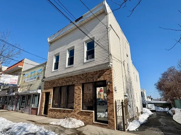 28 Davis Ave, Kearny, NJ 07032