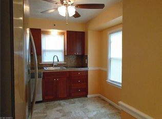 20516 Franklin Rd, Maple Heights, OH 44137