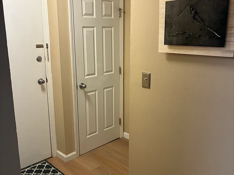 foyer with 2 closets
