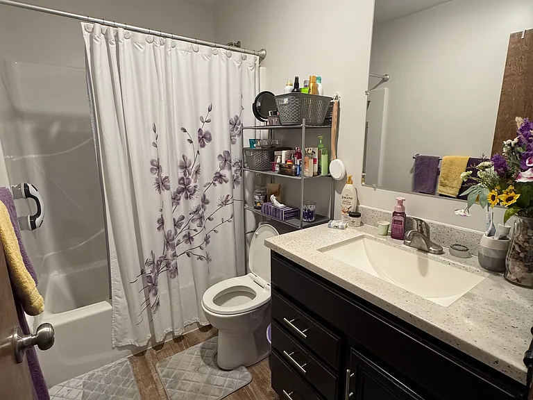 11 Orleans Ave #11B — Photo 9
