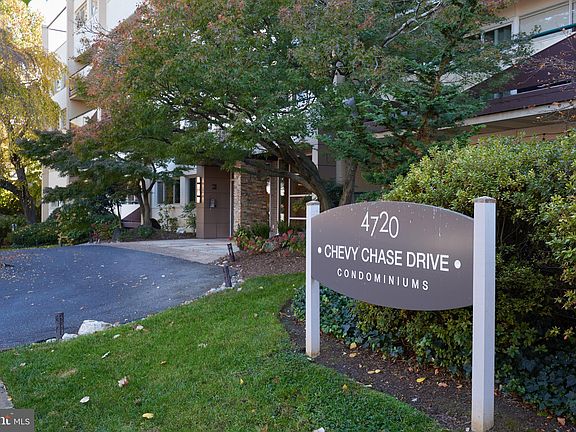 3rd image of 4720 Chevy Chase Dr APT 306