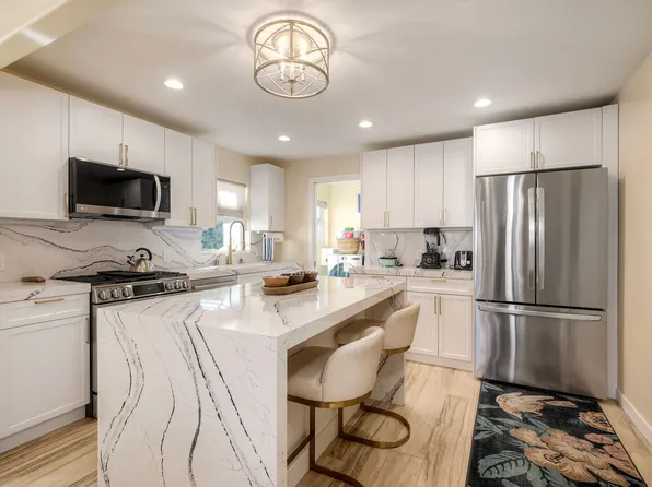 409 N Ditmar St #A, Oceanside, CA 92054