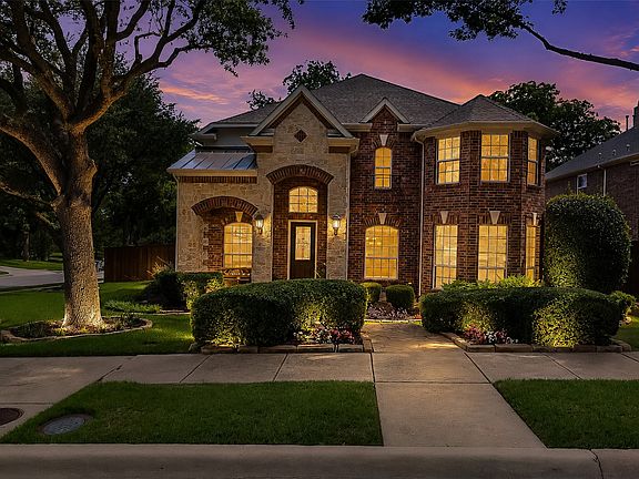 3rd image of 3816 Landsdowne Dr