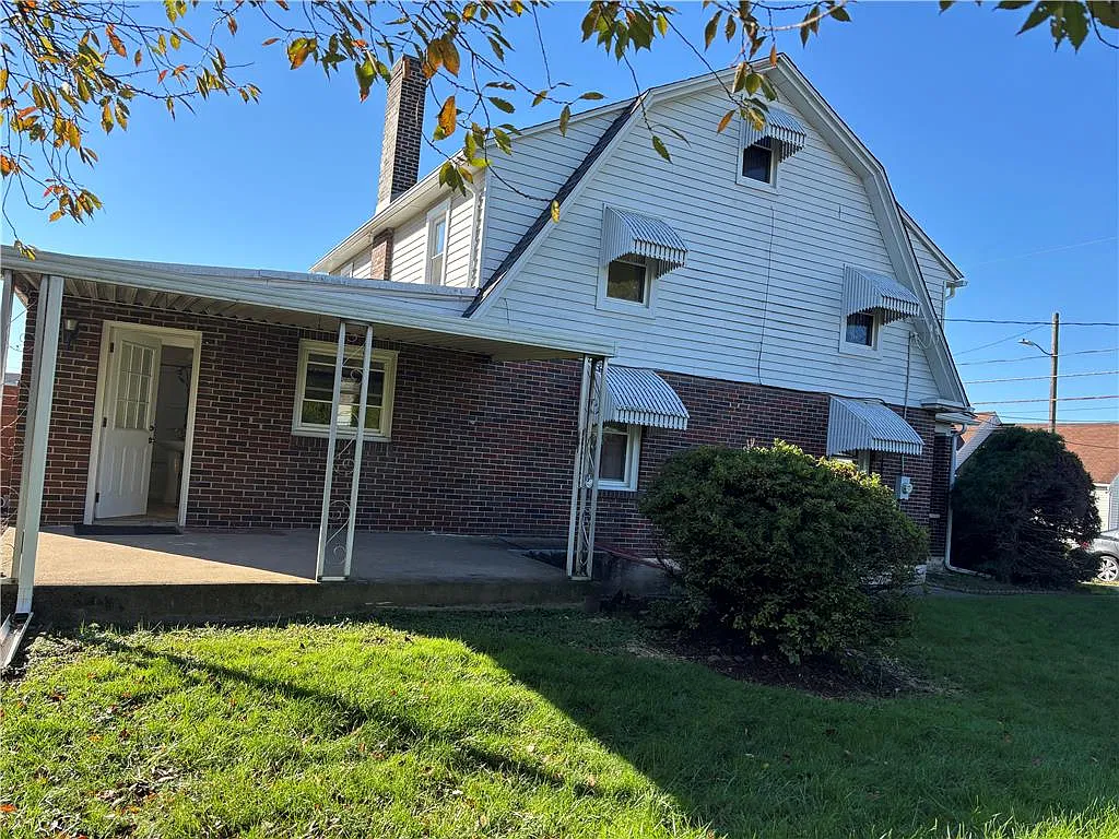 2 bed, 1.0 bath, 1100 sqft, $1,950 — Photo 3