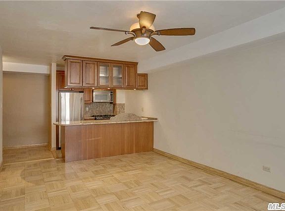 4th image of 16201 Powells Cove Blvd APT 1L