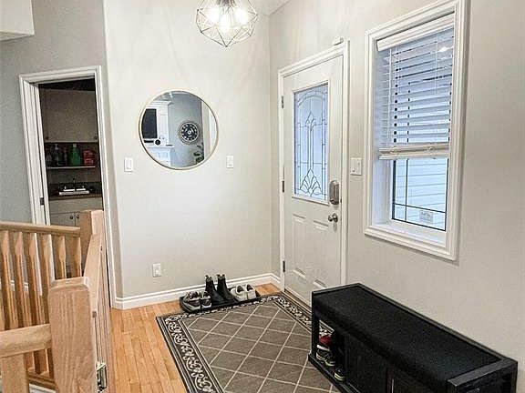 2nd image of 31 Morin Cres