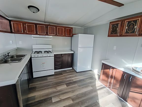 2nd image of 29 Deerwood Dr