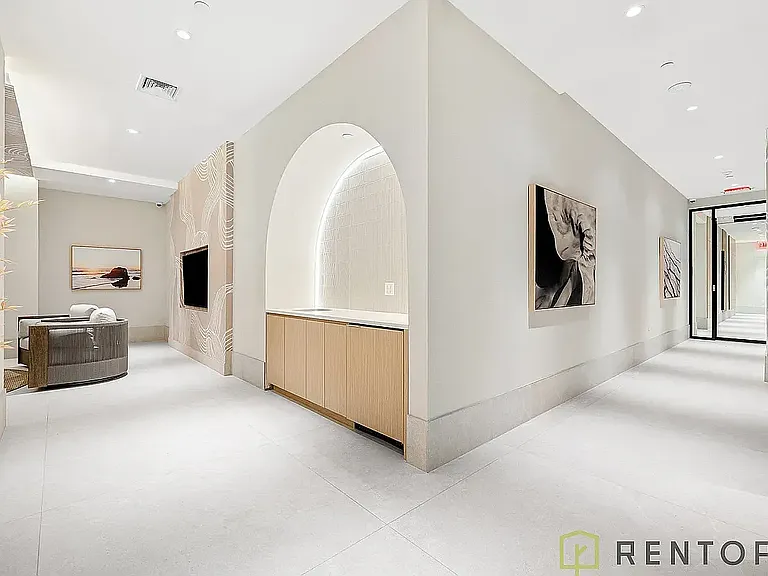 622 11th Ave #1109 — Photo 44