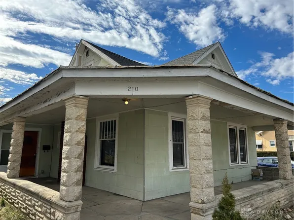210 W Washington St, New Carlisle, OH 45344
