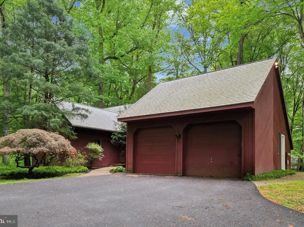 30 Conestoga Ct, Chadds Ford, PA 19317