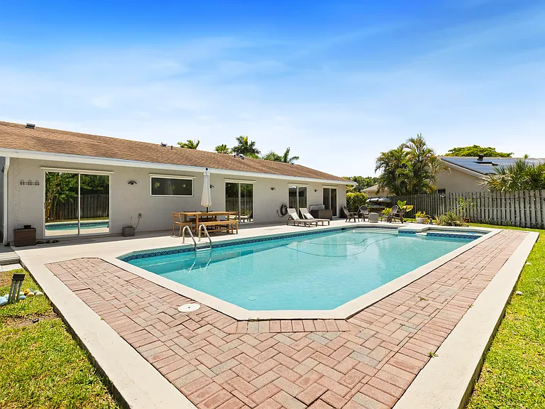 4114 Bay Laurel Way — Photo 19