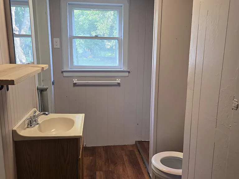 145 S Burgess St — Photo 8