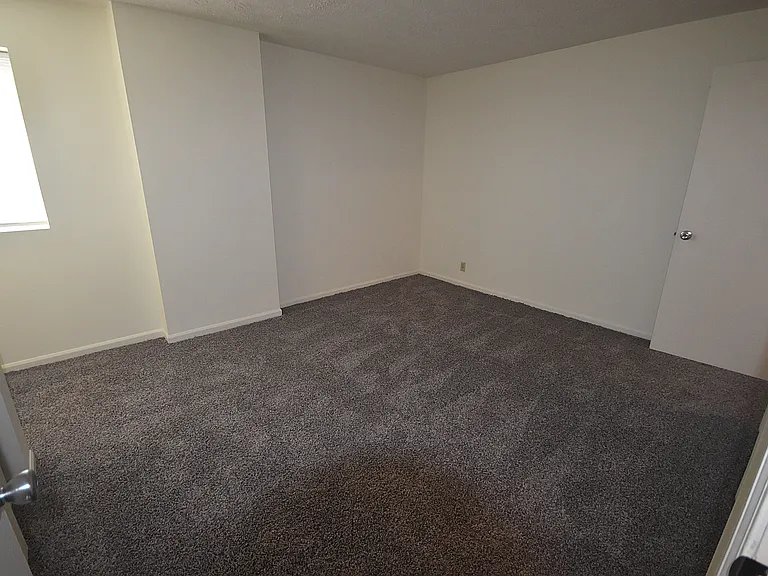 Waveland Place Apartments — Photo 80