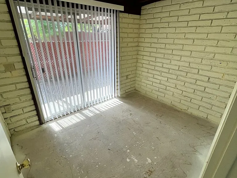 3627 E Lee St — Photo 17