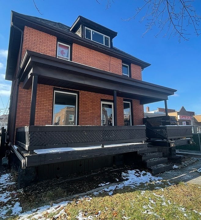 1st image of 647 Hall Ave #647