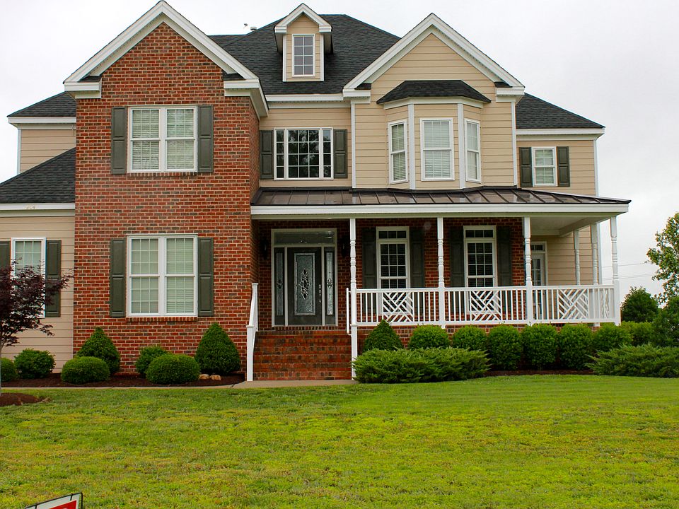 1st image of 204 Bridlewood Ln